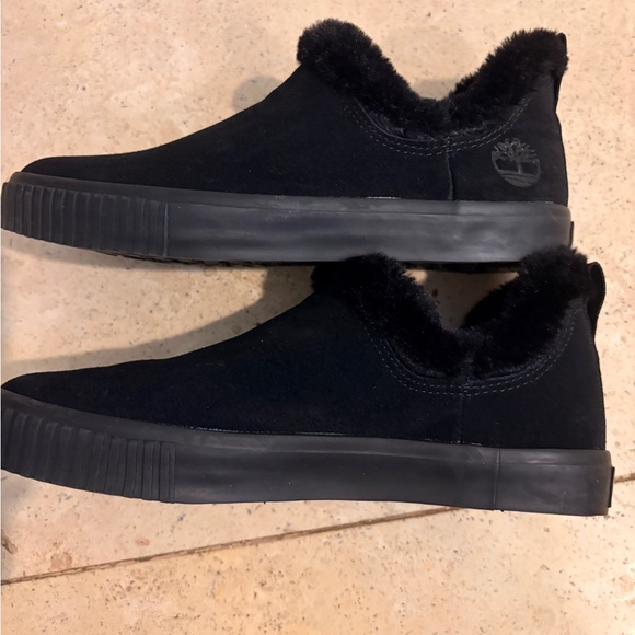 Timberland Black Fur-Lined Ankle Boots - Picture 2 of 6